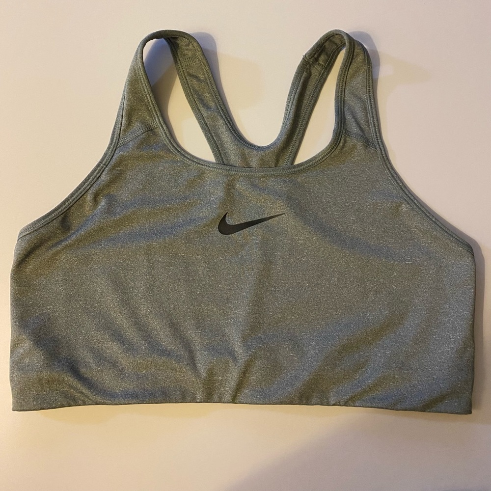 🌸 EUC Nike pro sports bra six XL gray